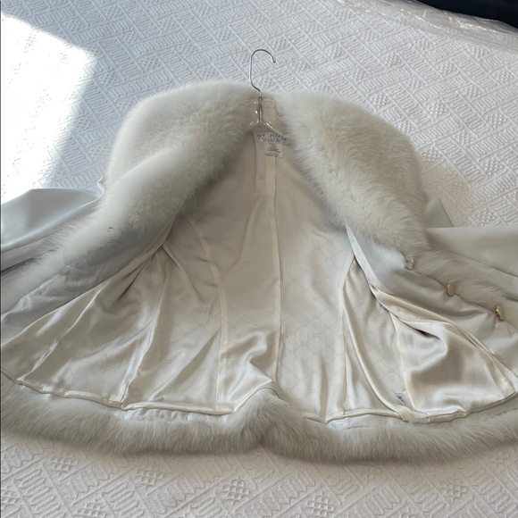 St. John fox fur leather Jacket with Fur trim - Picture 13 of 17